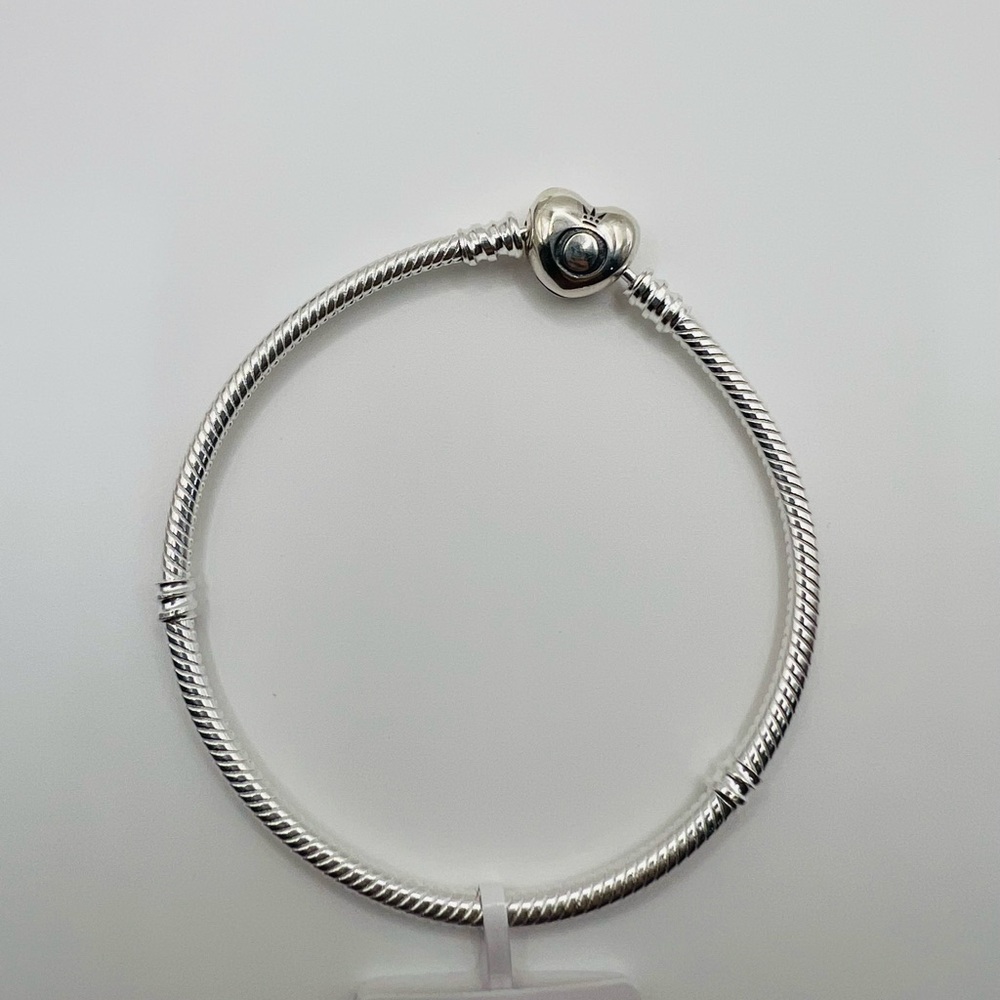 Pandora Moments Heart Clasp Snake Chain Bracelet.